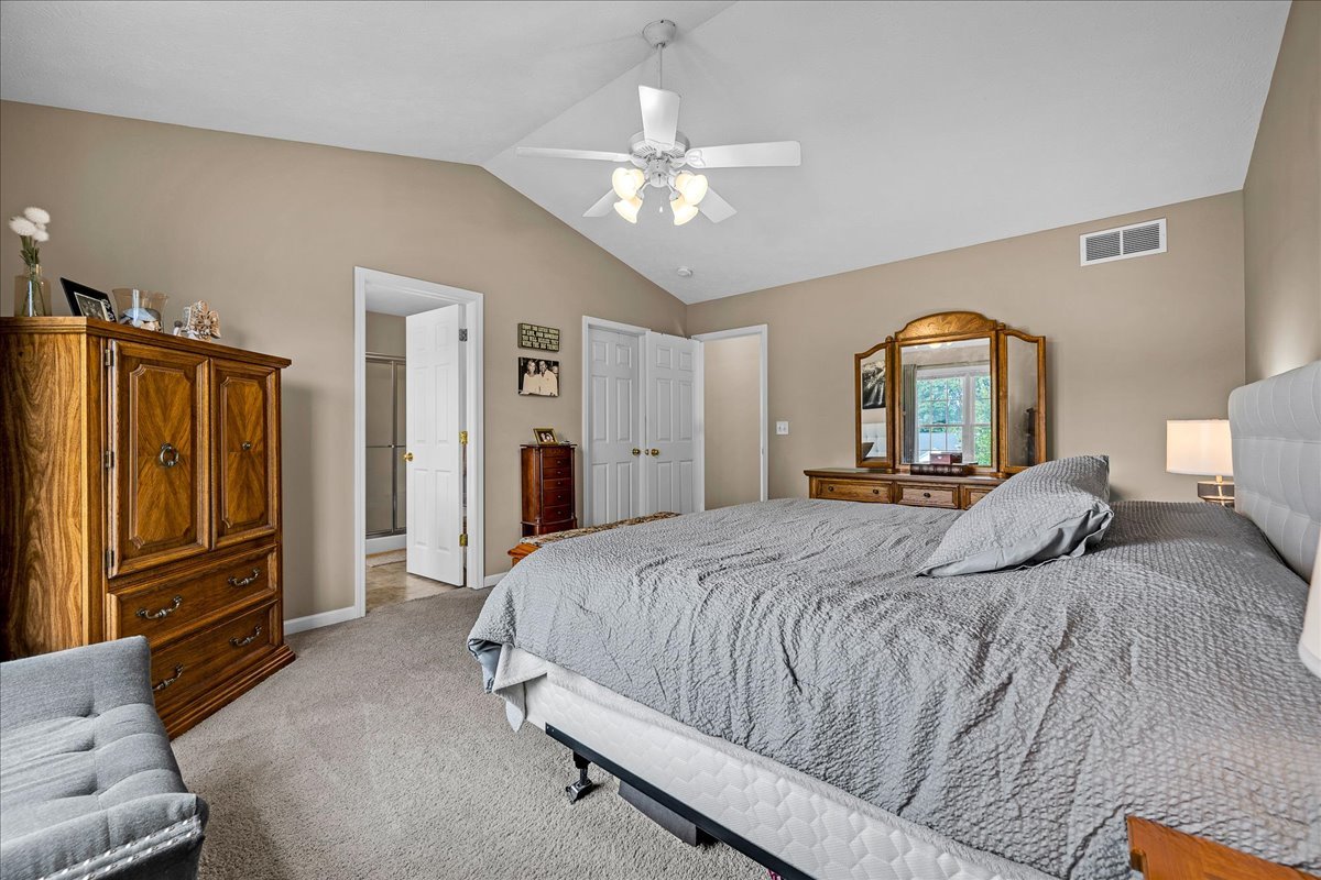 9 Willowbend Court, Bloomington, IL 61705