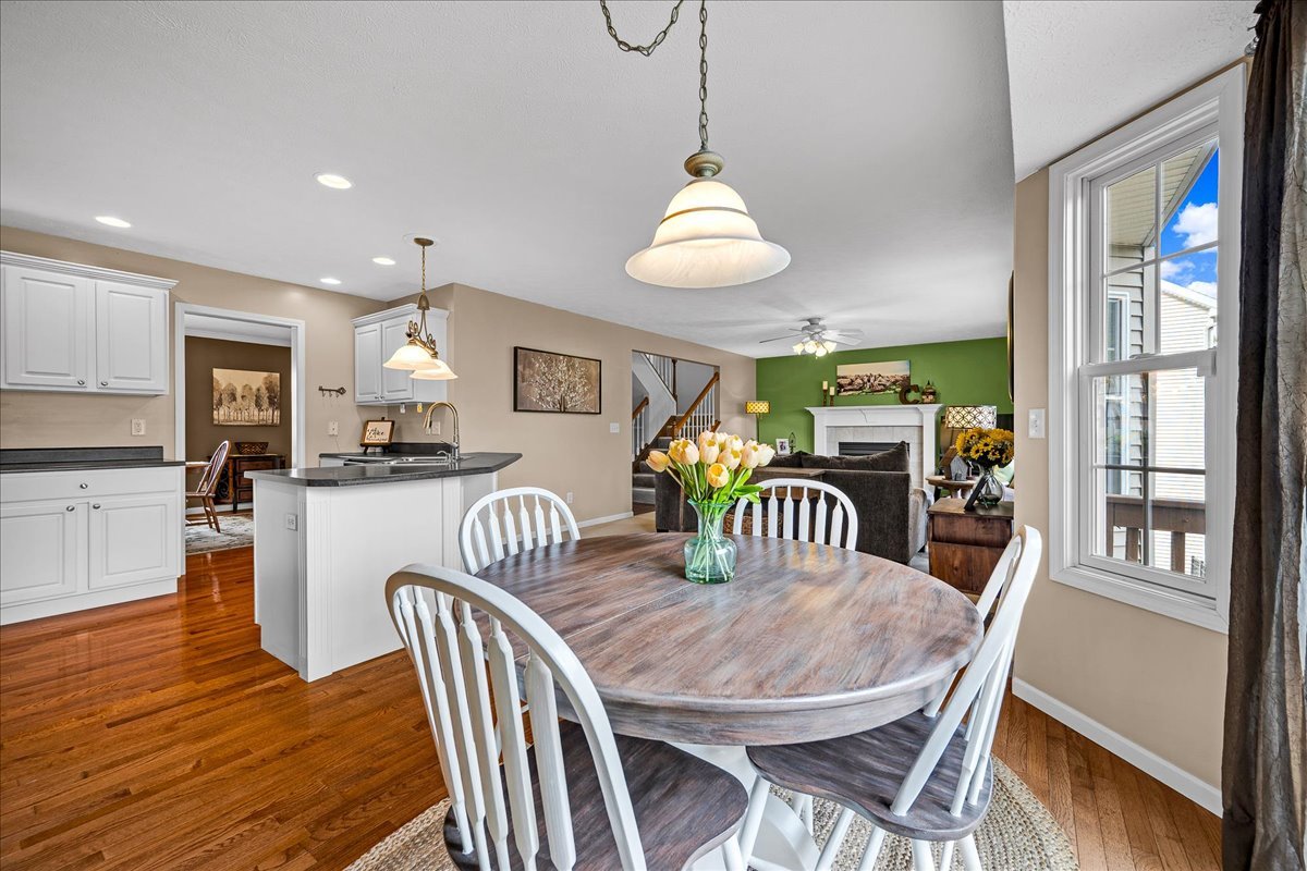 9 Willowbend Court, Bloomington, IL 61705