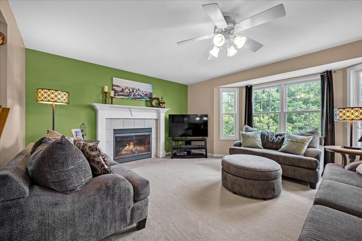 9 Willowbend Court, Bloomington, IL 61705