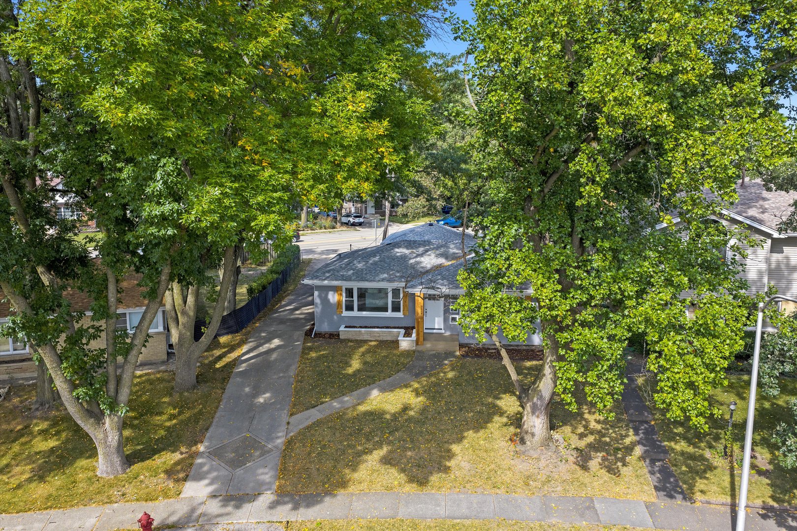 9624 W Shore Drive, Oak Lawn, IL 60453