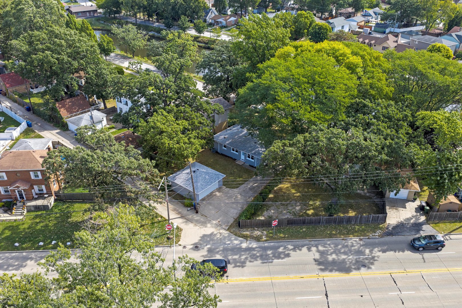 9624 W Shore Drive, Oak Lawn, IL 60453