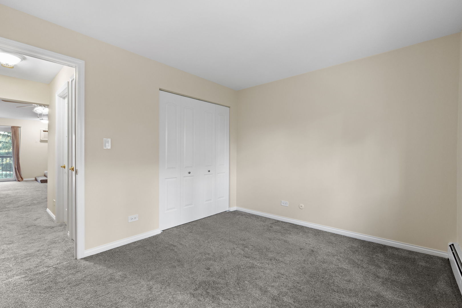 751 S DWYER Avenue #F, Arlington Heights, IL 60005