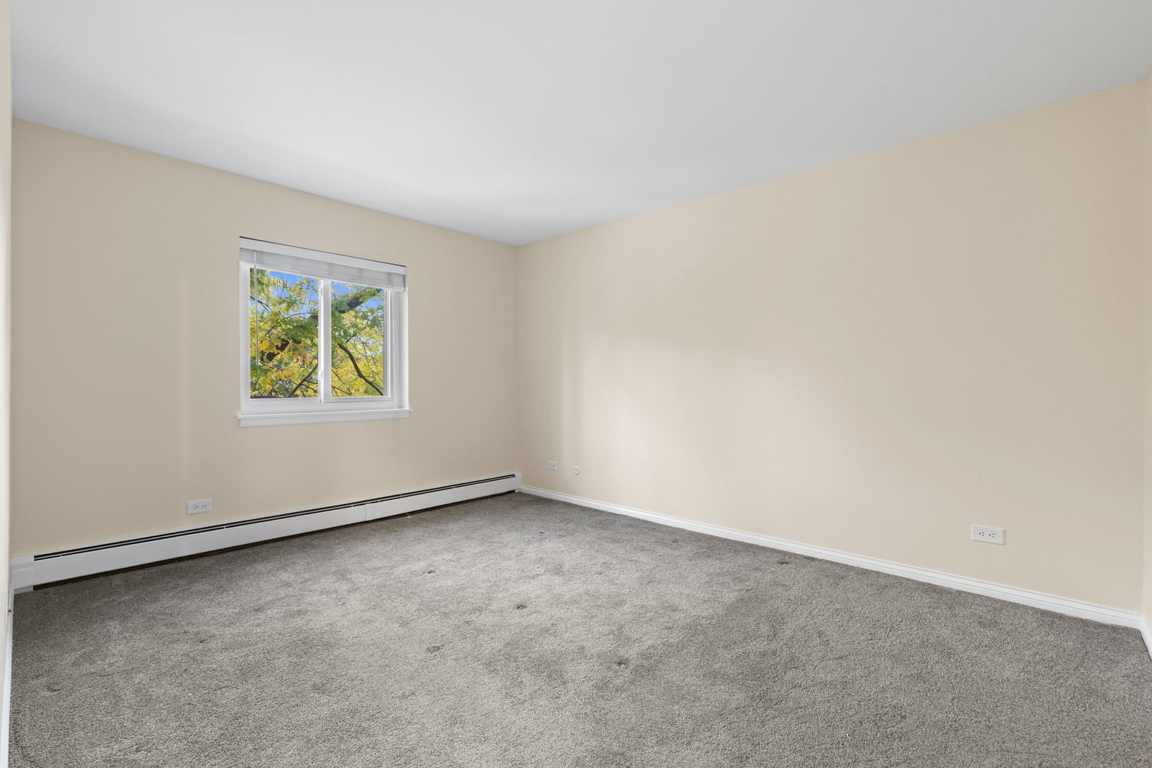 751 S DWYER Avenue #F, Arlington Heights, IL 60005
