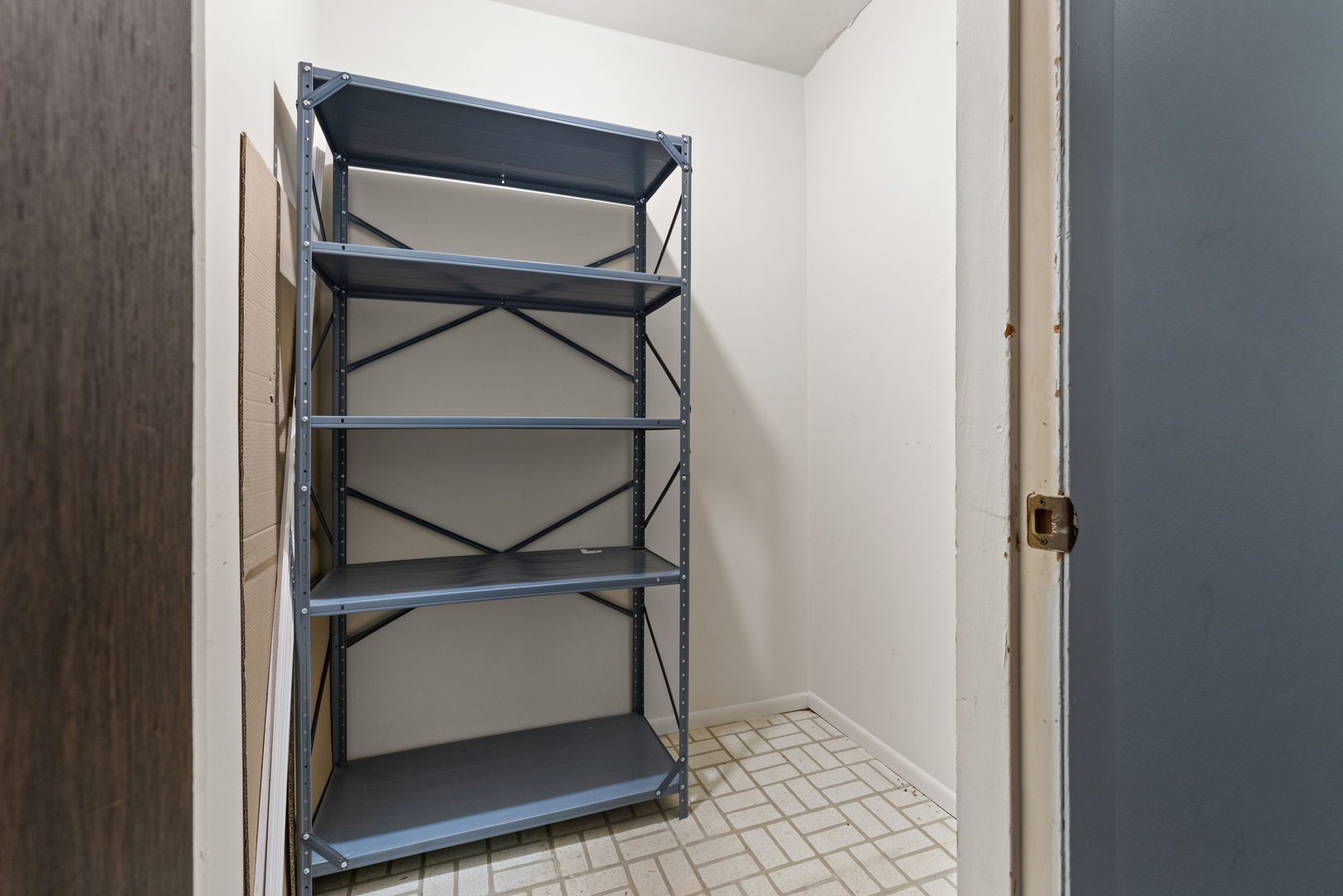 751 S DWYER Avenue #F, Arlington Heights, IL 60005