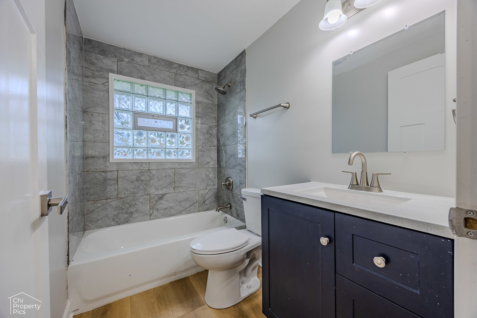 124 Westover Lane, Schaumburg, IL 60193