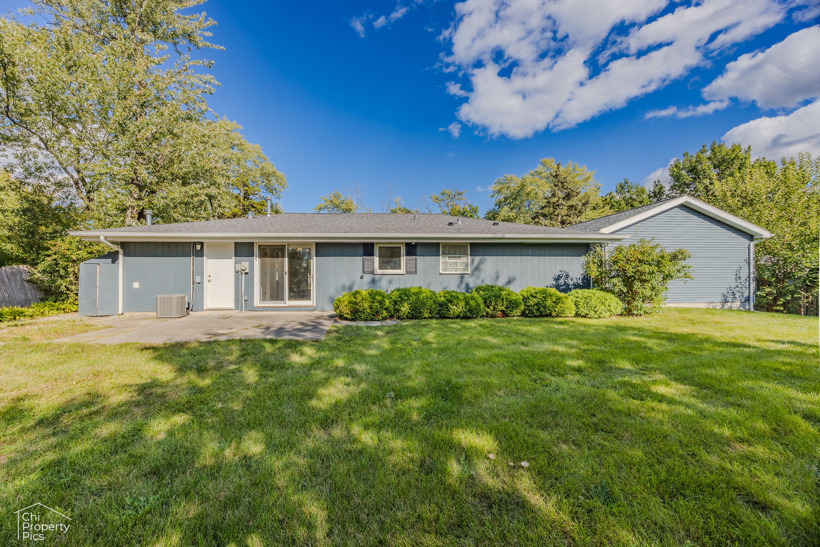 124 Westover Lane, Schaumburg, IL 60193