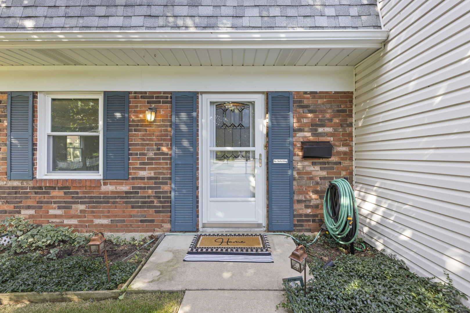 100 Ellington Drive, Schaumburg, IL 60194