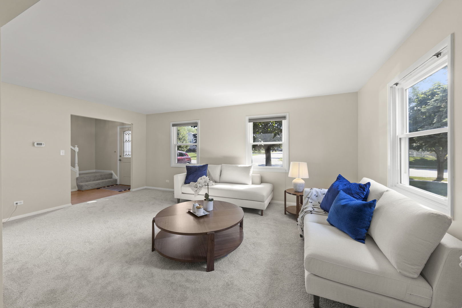 100 Ellington Drive, Schaumburg, IL 60194