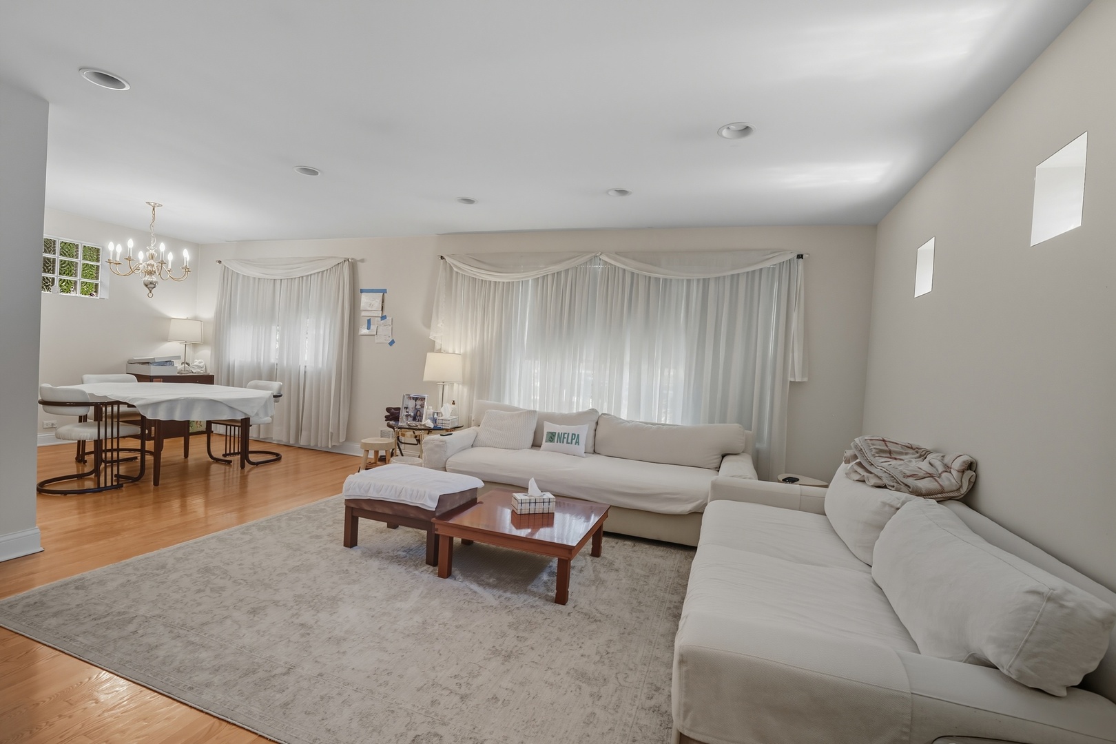 8728 Trumbull Avenue, Skokie, IL 60076