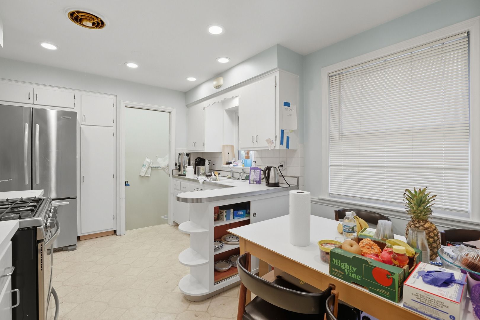 8728 Trumbull Avenue, Skokie, IL 60076