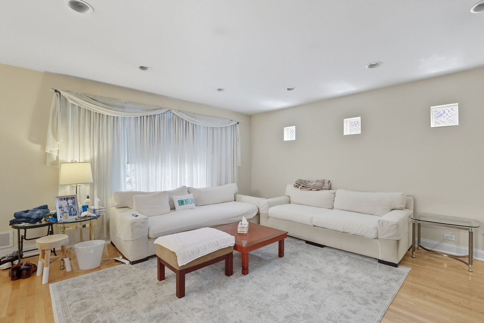 8728 Trumbull Avenue, Skokie, IL 60076