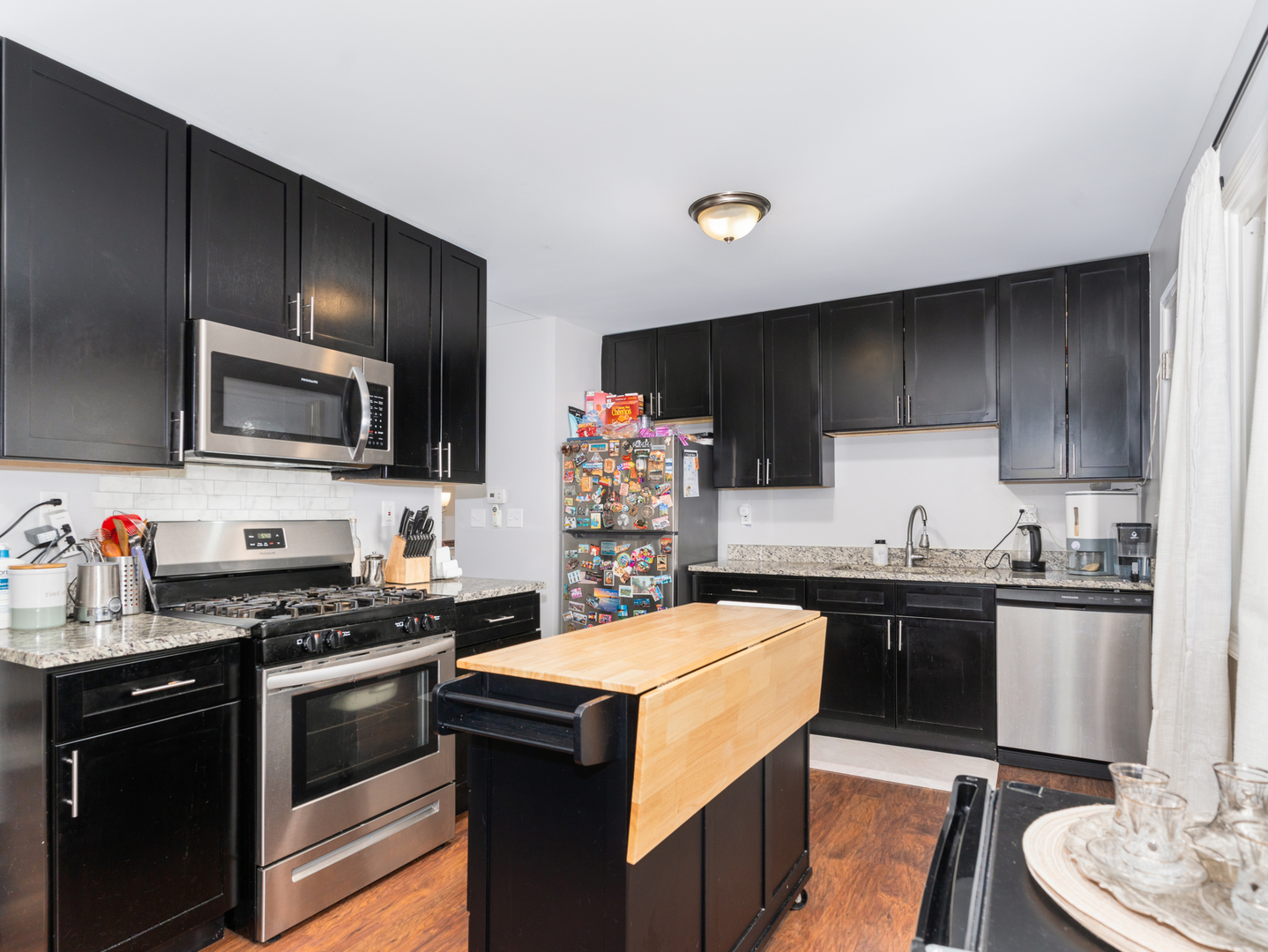 1591 Hillcrest Avenue, Hanover Park, IL 60133