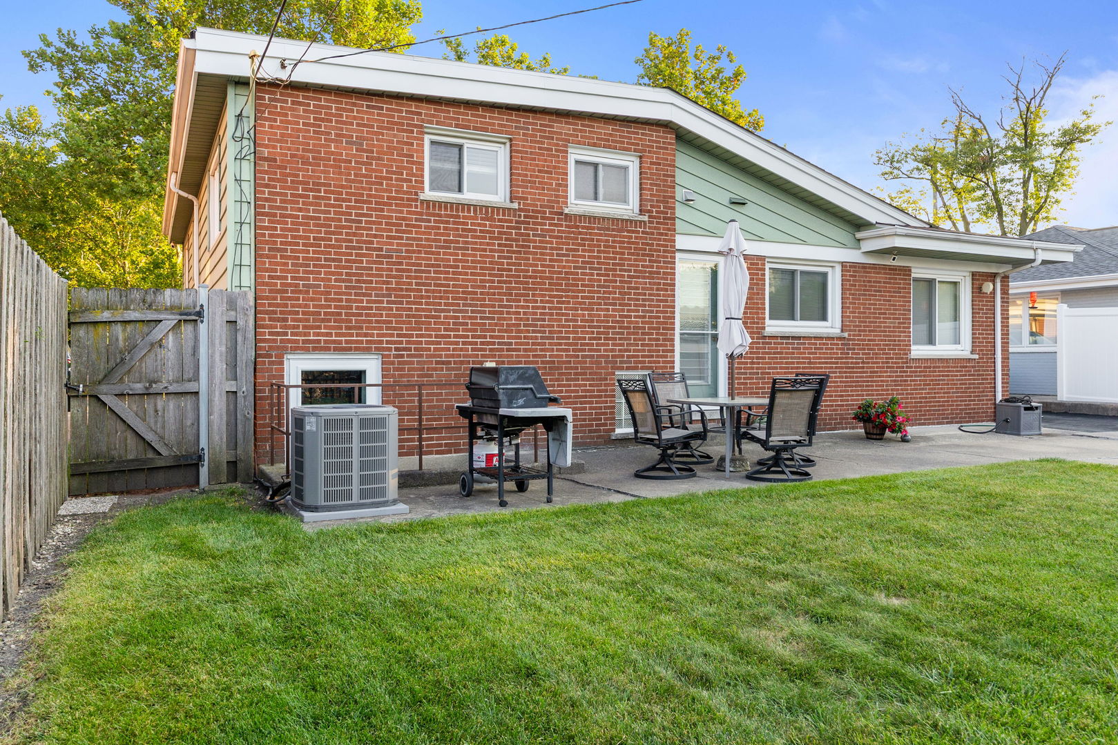11140 Windsor Drive, Westchester, IL 60154