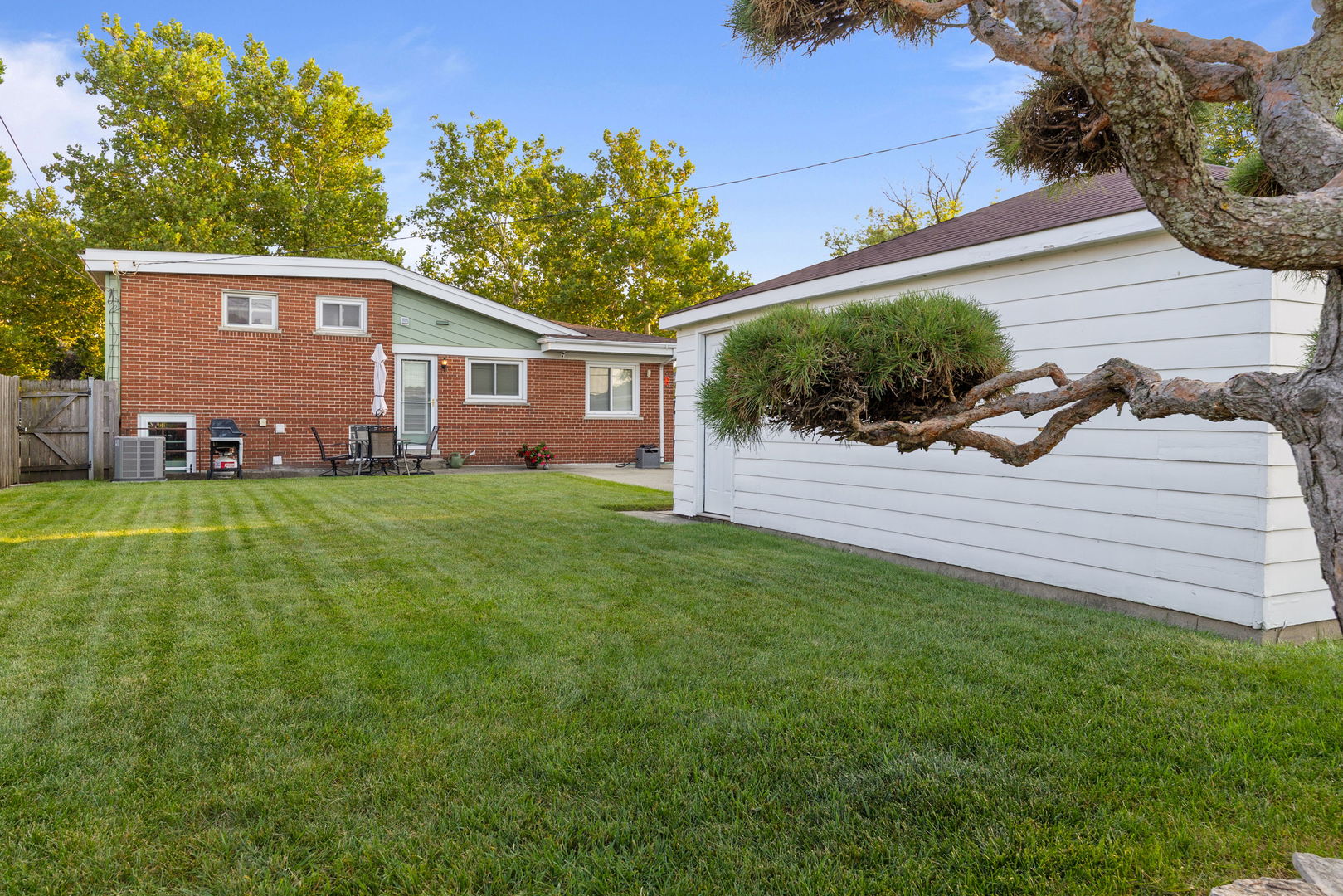 11140 Windsor Drive, Westchester, IL 60154