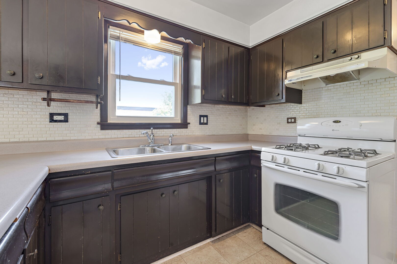 10800 S Avenue G, Chicago, IL 60617