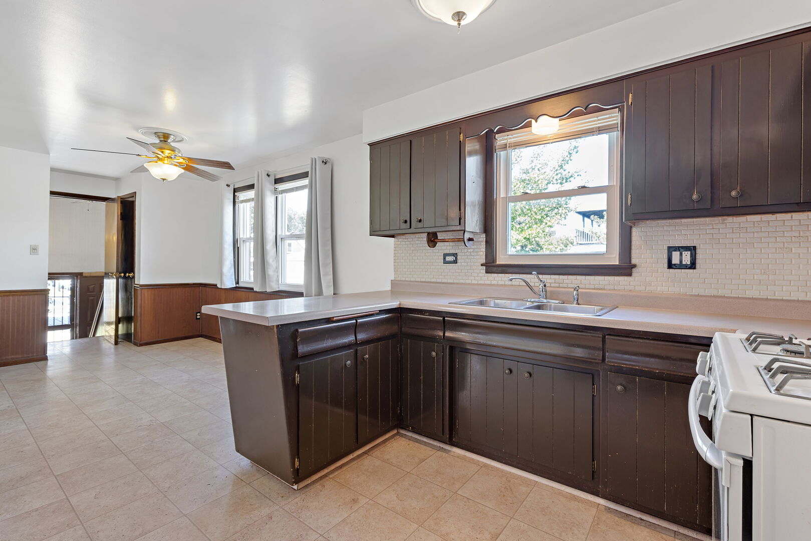 10800 S Avenue G, Chicago, IL 60617