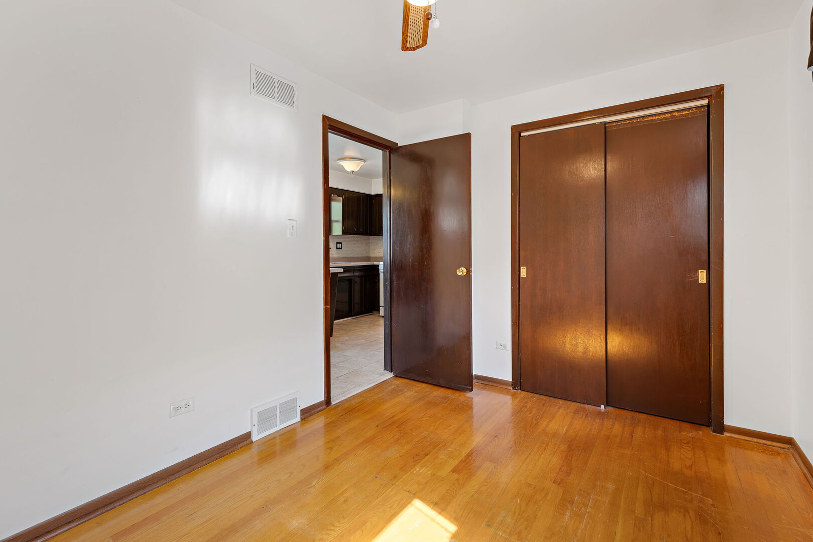 10800 S Avenue G, Chicago, IL 60617