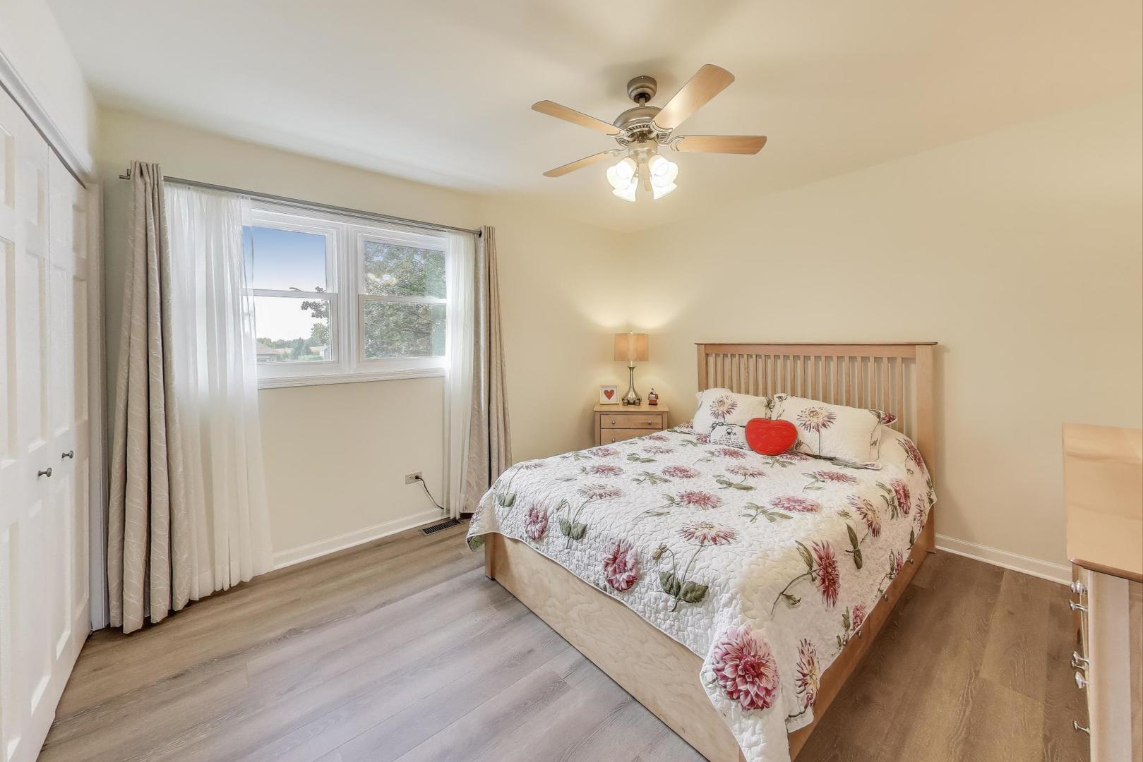 1710 Elm Street, Spring Grove, IL 60081