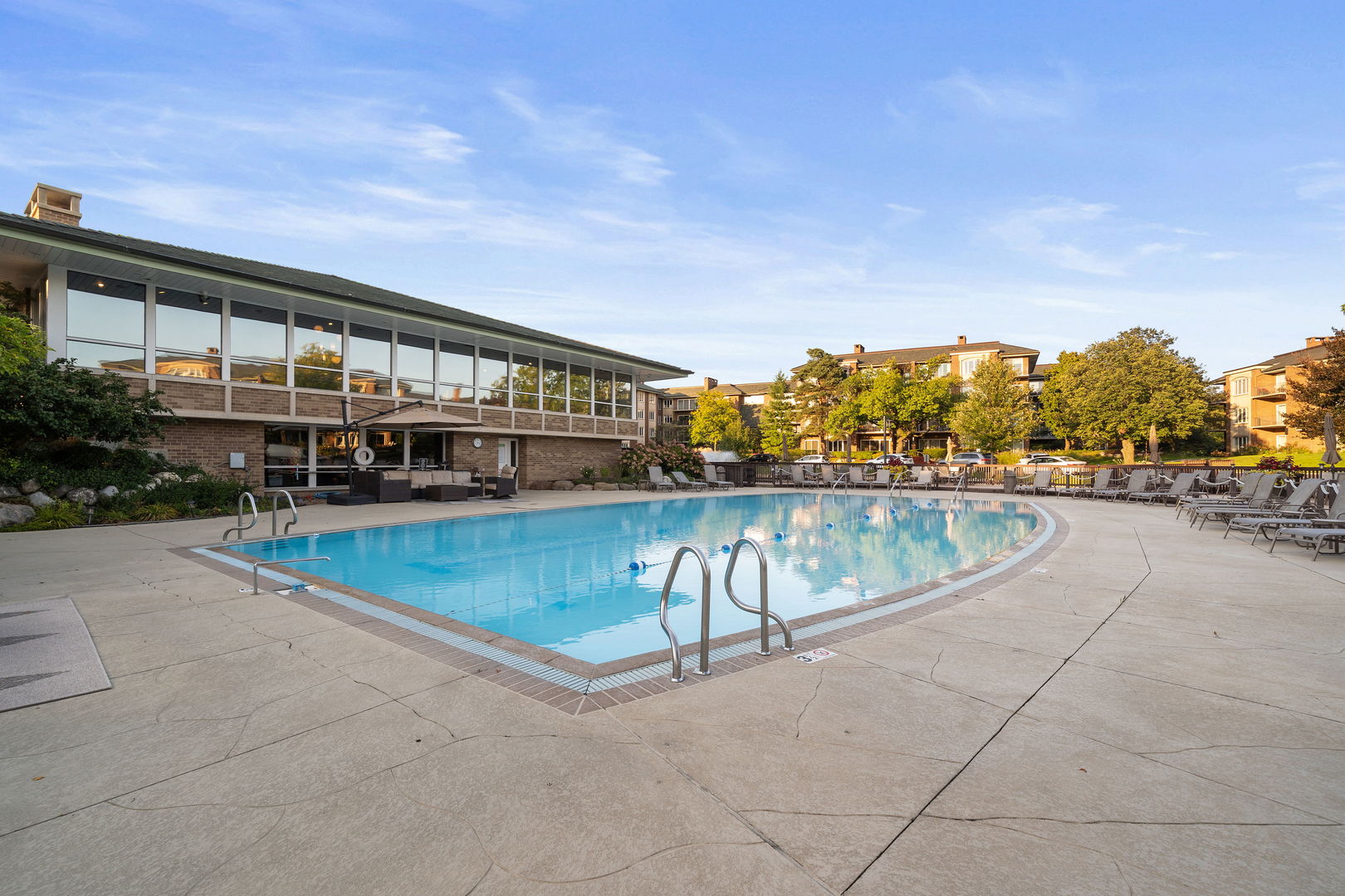 1 Oak Brook Club Drive #A301, Oak Brook, IL 60523