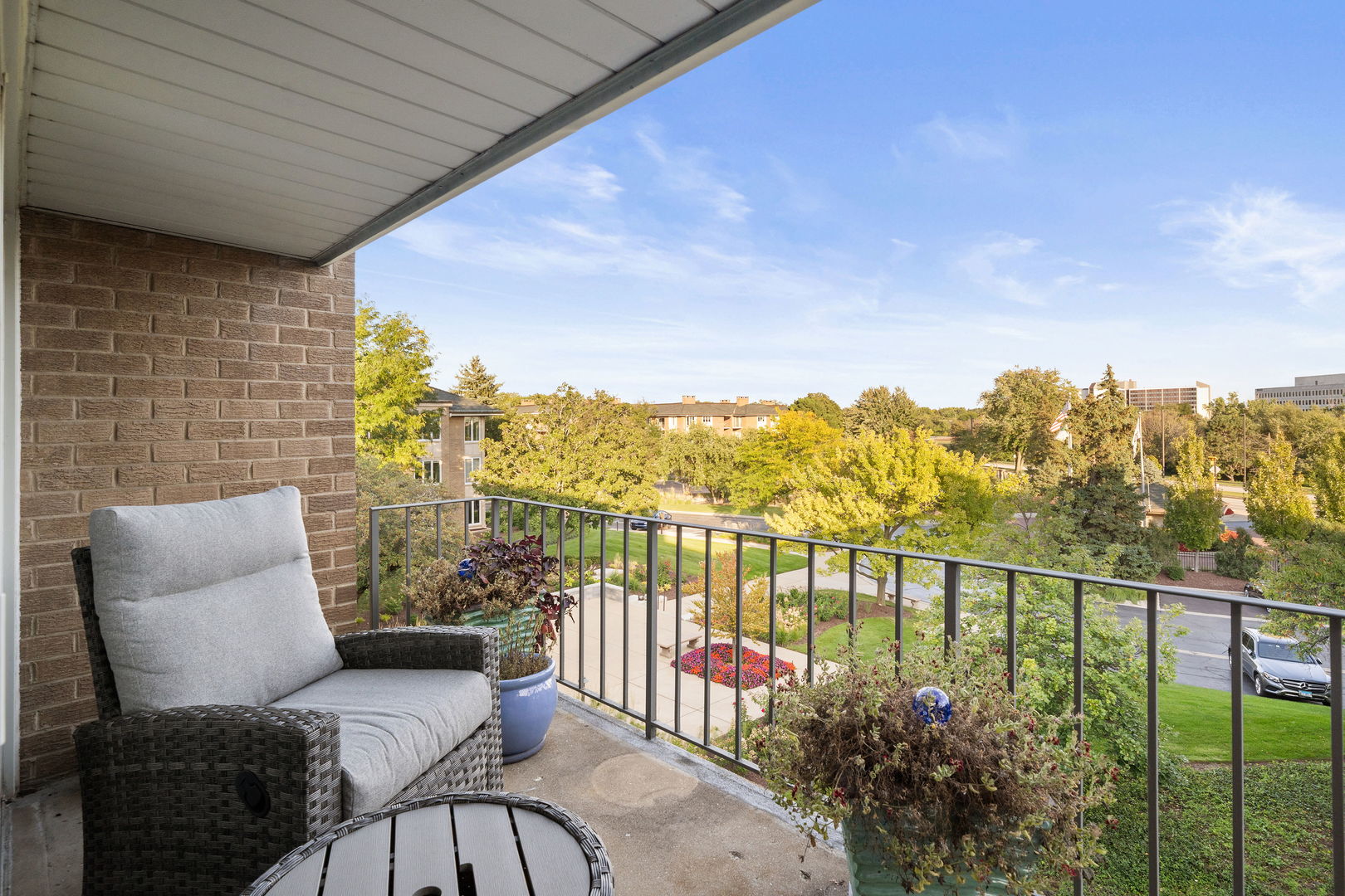 1 Oak Brook Club Drive #A301, Oak Brook, IL 60523
