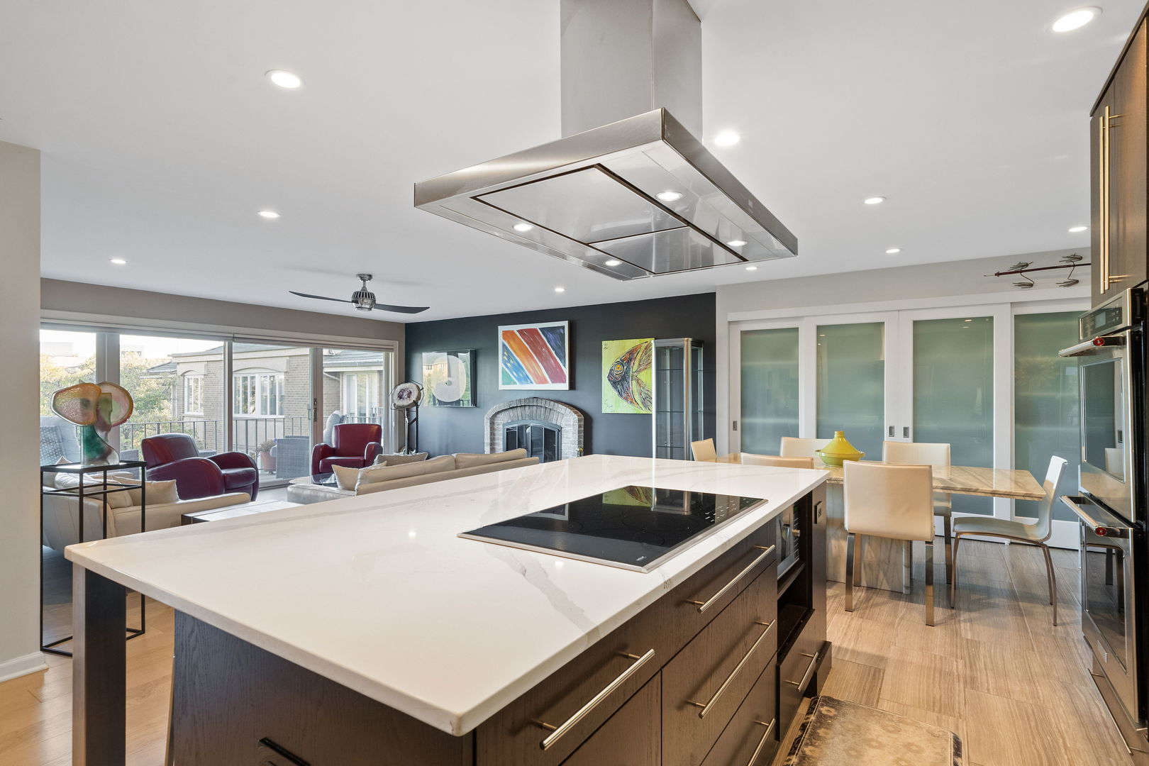 1 Oak Brook Club Drive #A301, Oak Brook, IL 60523