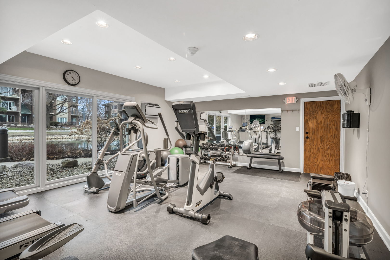 1 Oak Brook Club Drive #A301, Oak Brook, IL 60523