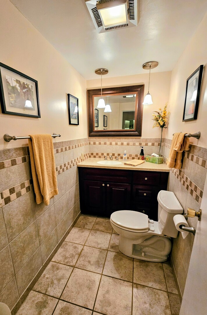224 S Oak Park Avenue #1B, Oak Park, IL 60302