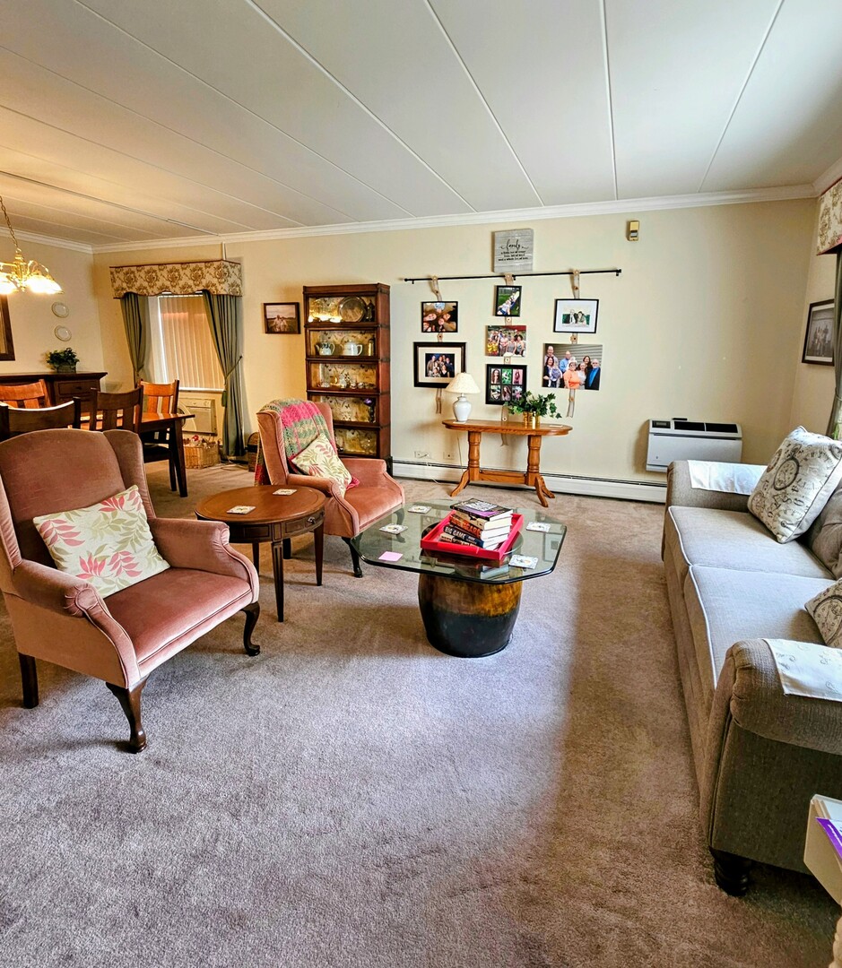 224 S Oak Park Avenue #1B, Oak Park, IL 60302