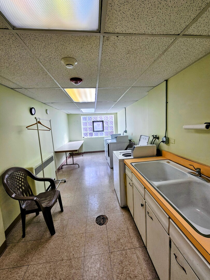 224 S Oak Park Avenue #1B, Oak Park, IL 60302