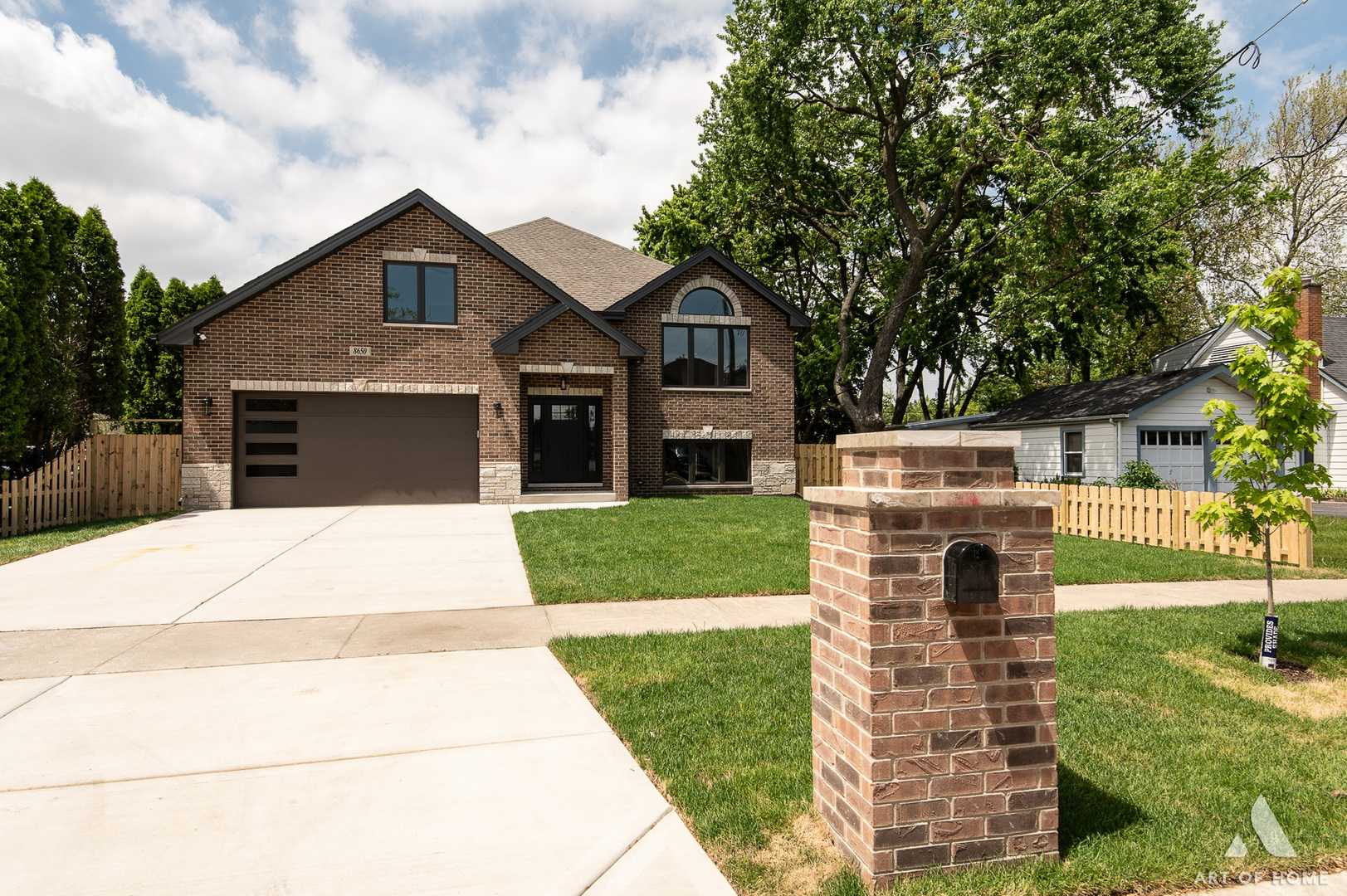 8650 Lockwood Avenue, Burbank, IL 60459