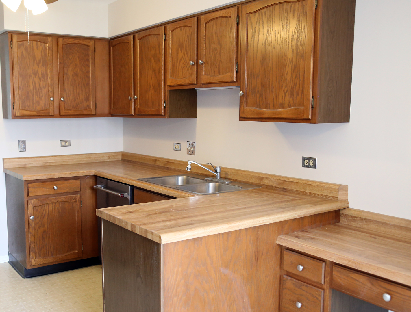 240 Southwick Court #240, Vernon Hills, IL 60061