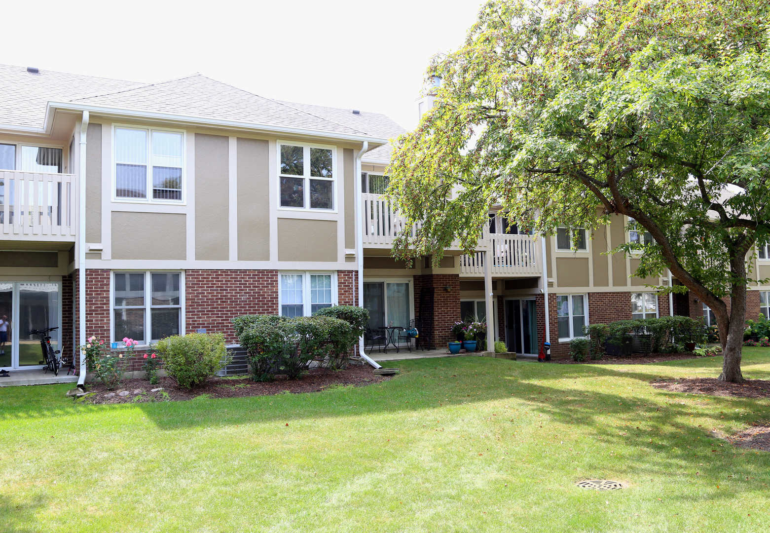 240 Southwick Court #240, Vernon Hills, IL 60061