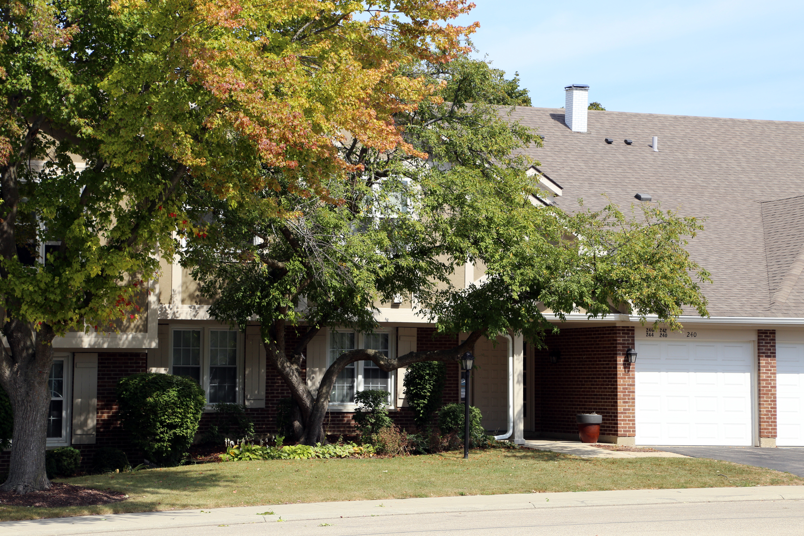 240 Southwick Court #240, Vernon Hills, IL 60061
