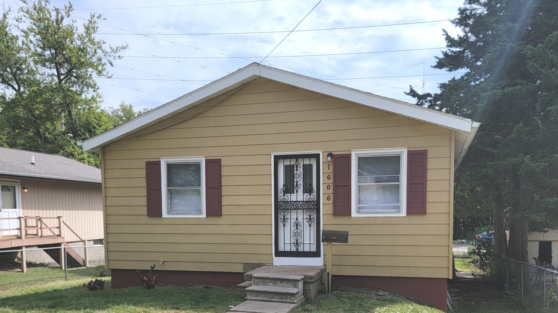 1606 Indiana Street, Bloomington, IL 61701