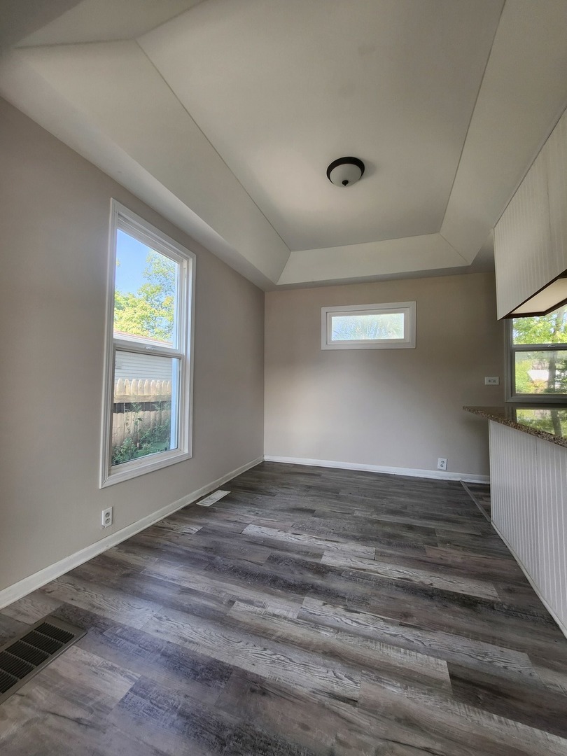 450 Center Avenue #W, Aurora, IL 60505