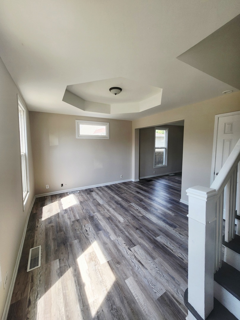 450 Center Avenue #W, Aurora, IL 60505