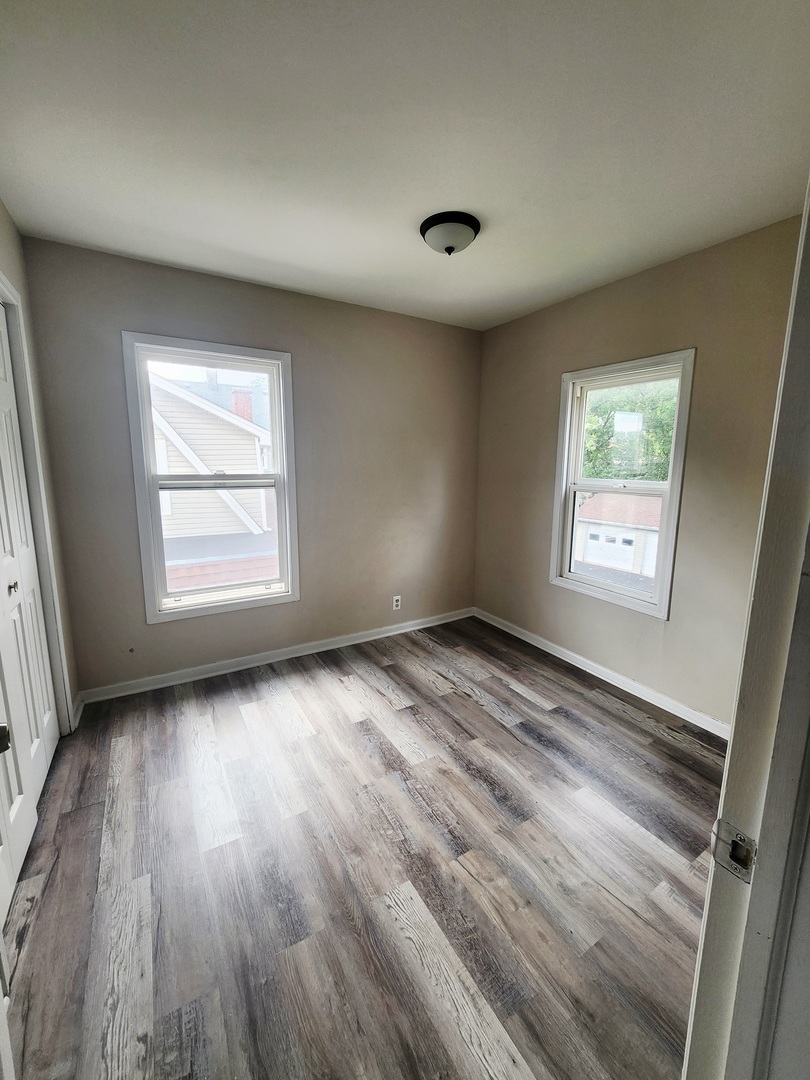 450 Center Avenue #W, Aurora, IL 60505