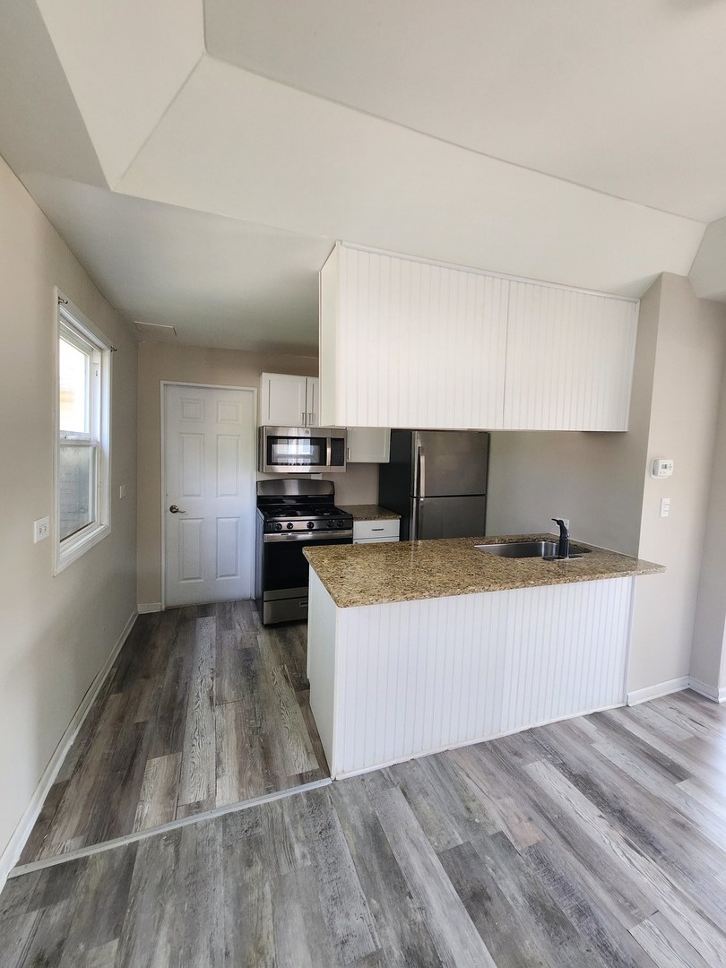 450 Center Avenue #W, Aurora, IL 60505