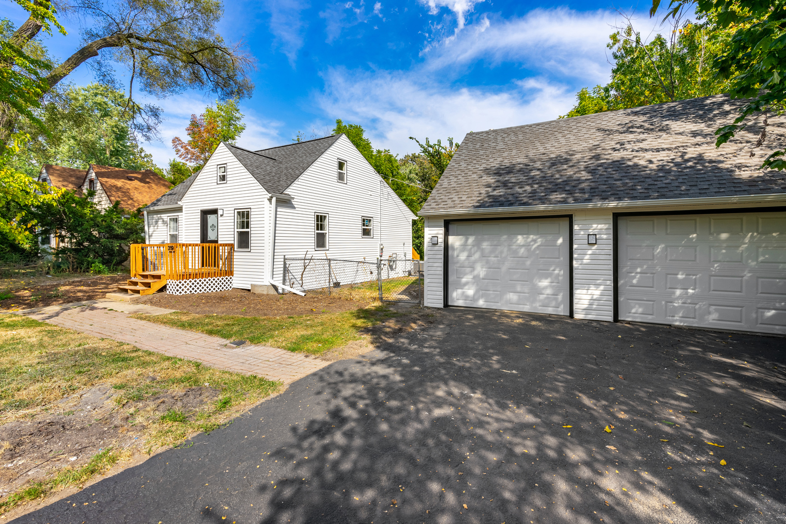 319 Grandview Drive, Round Lake Park, IL 60073