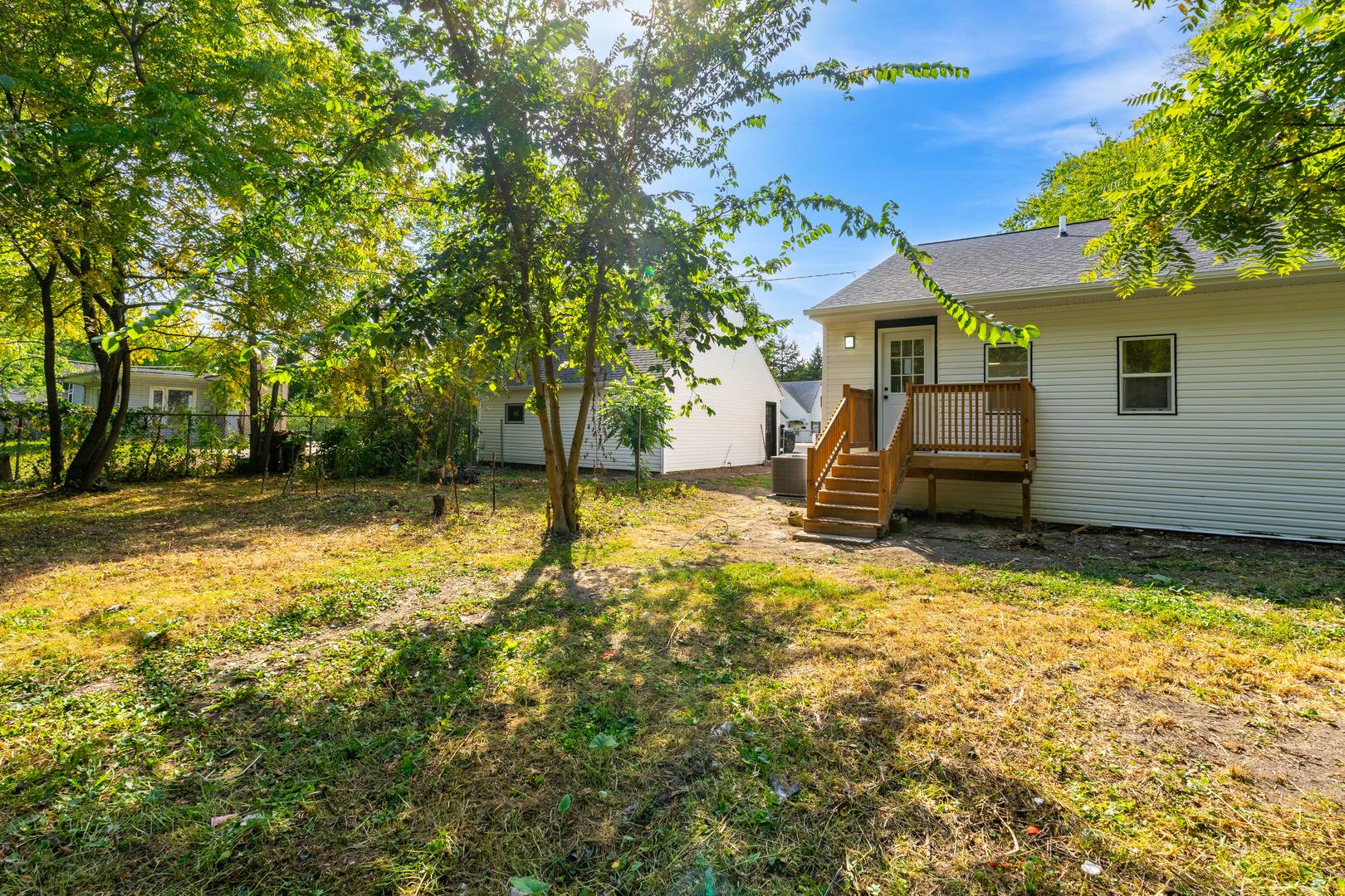 319 Grandview Drive, Round Lake Park, IL 60073