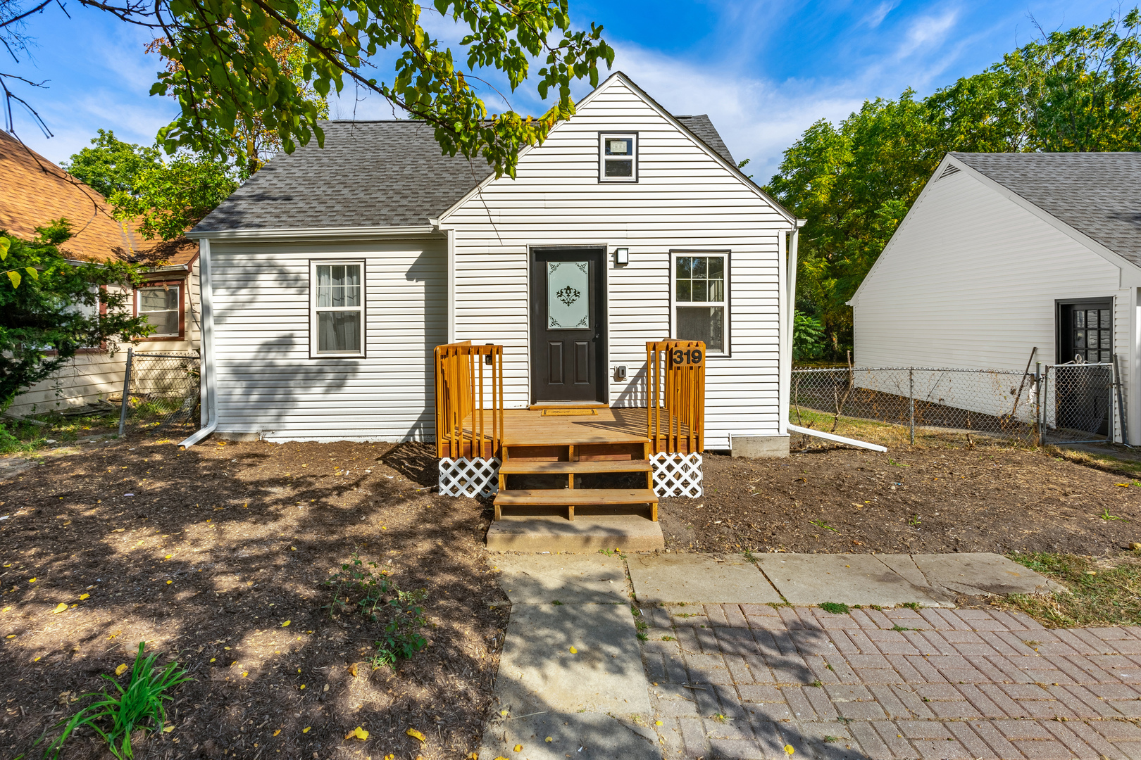 319 Grandview Drive, Round Lake Park, IL 60073