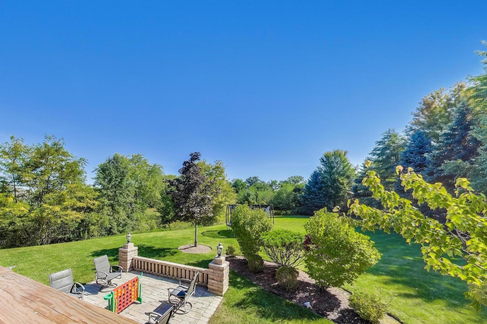 5205 Notting Hill Road, Gurnee, IL 60031