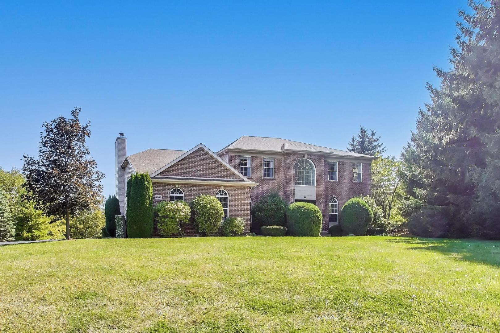 5205 Notting Hill Road, Gurnee, IL 60031
