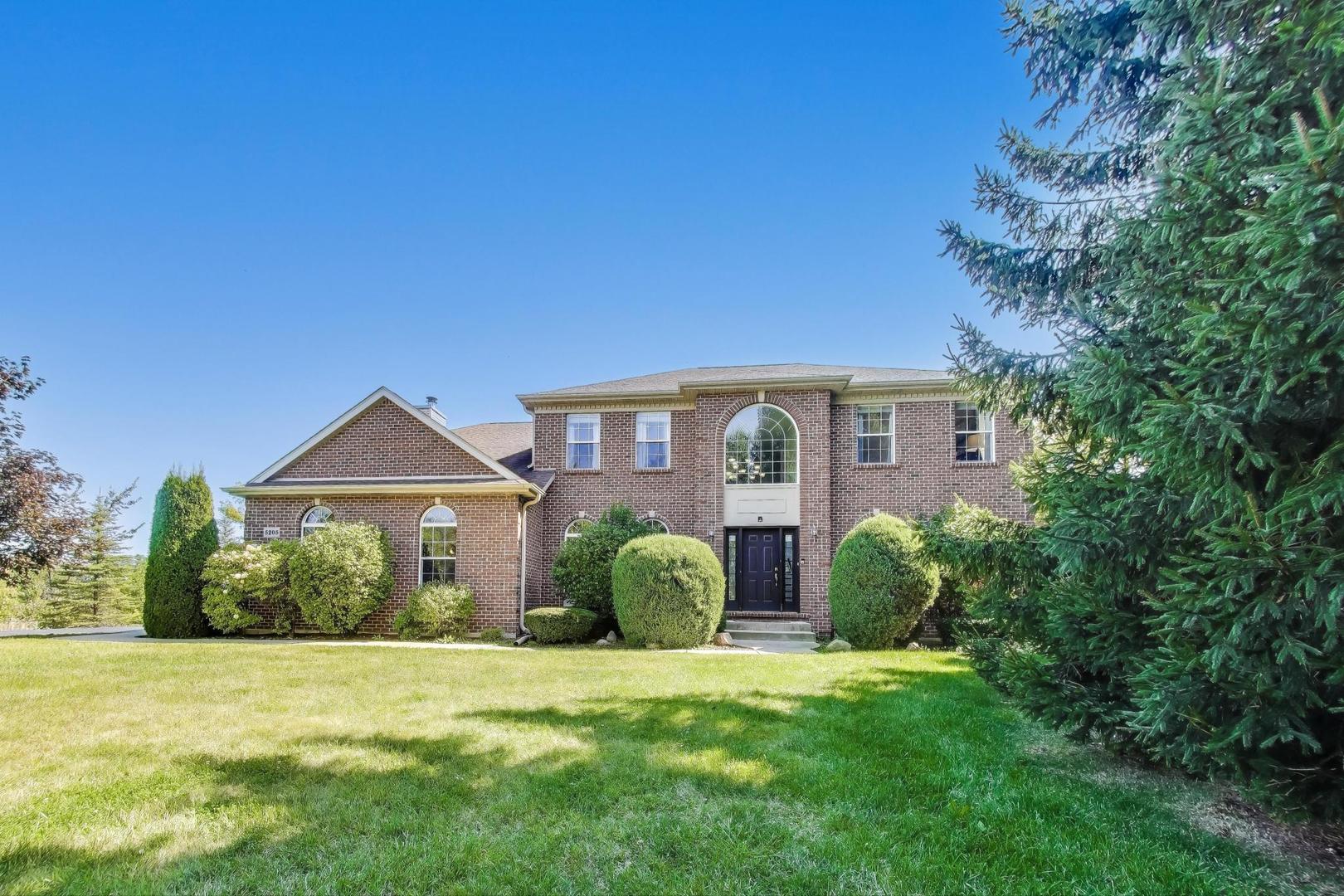 5205 Notting Hill Road, Gurnee, IL 60031