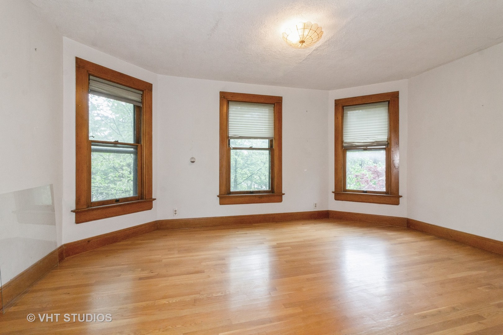 300 N River Road, Naperville, IL 60540