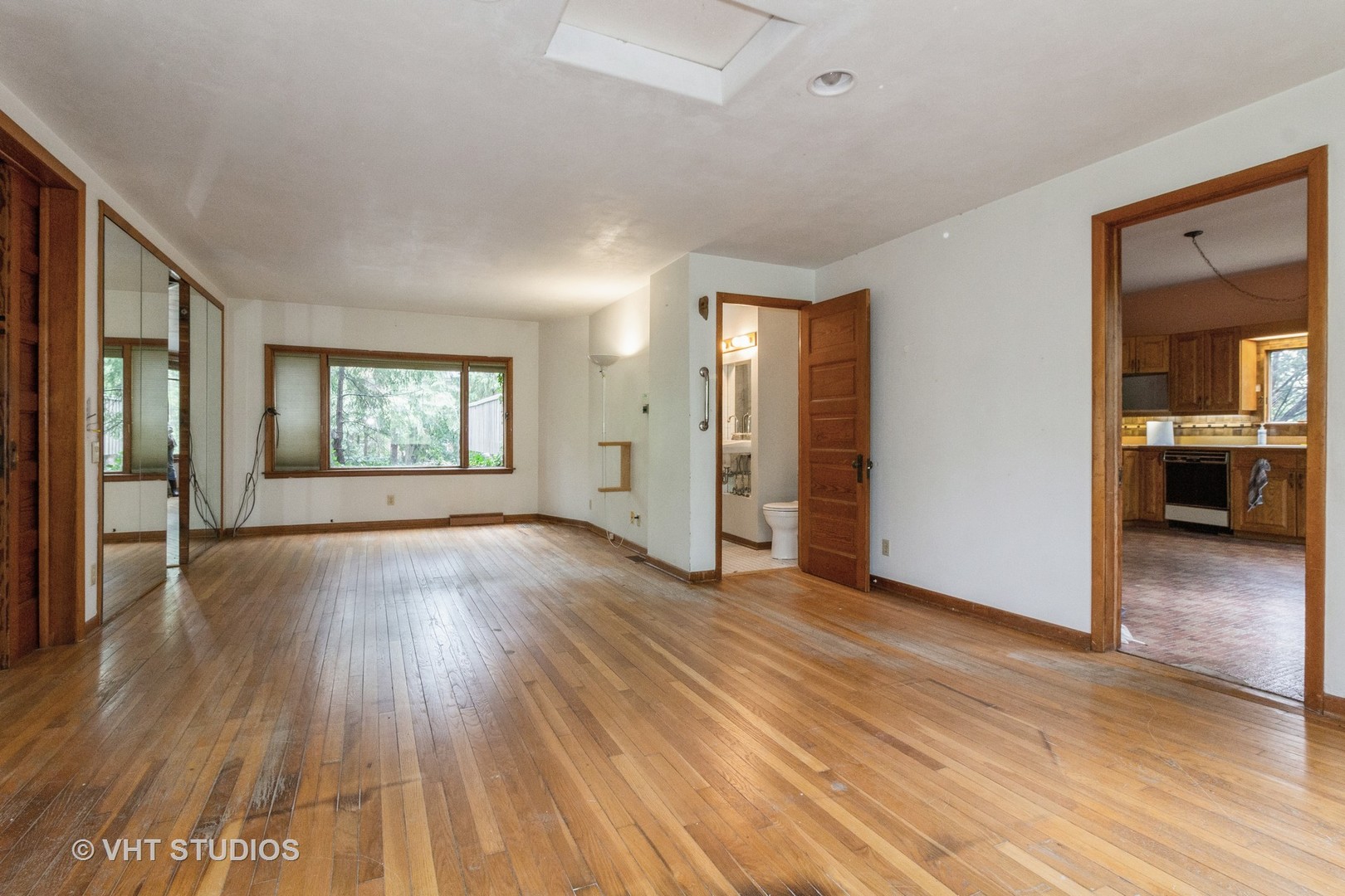 300 N River Road, Naperville, IL 60540