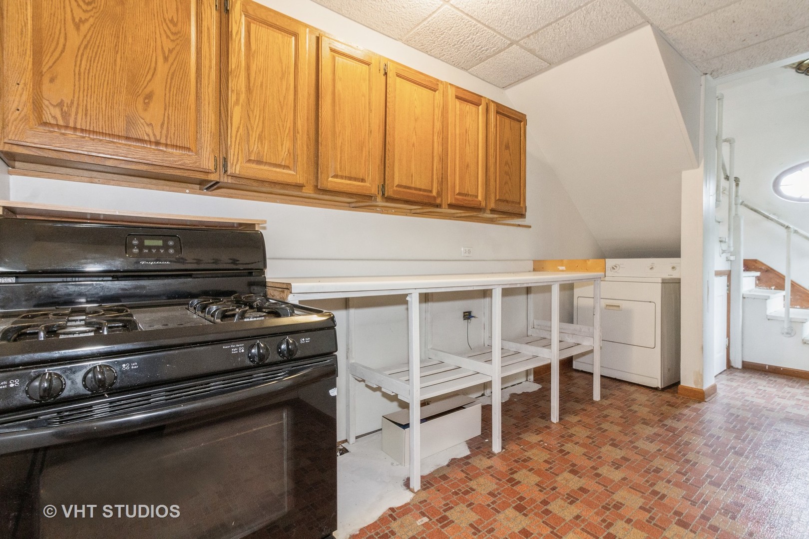 300 N River Road, Naperville, IL 60540