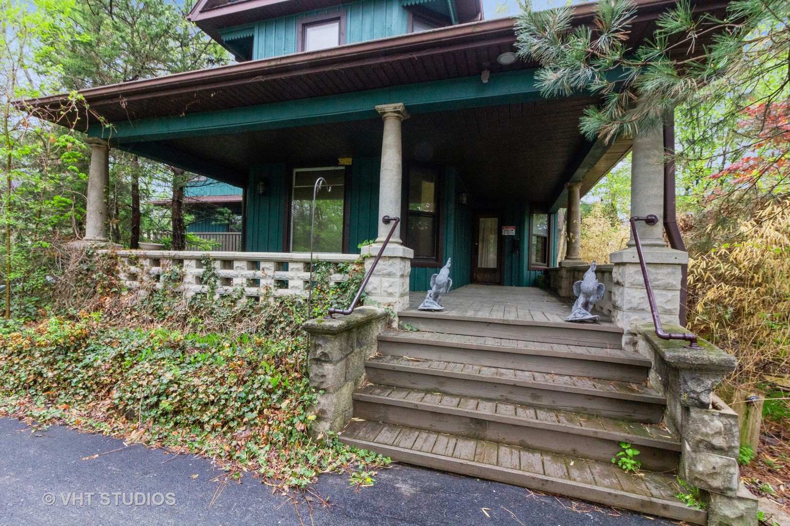 300 N River Road, Naperville, IL 60540
