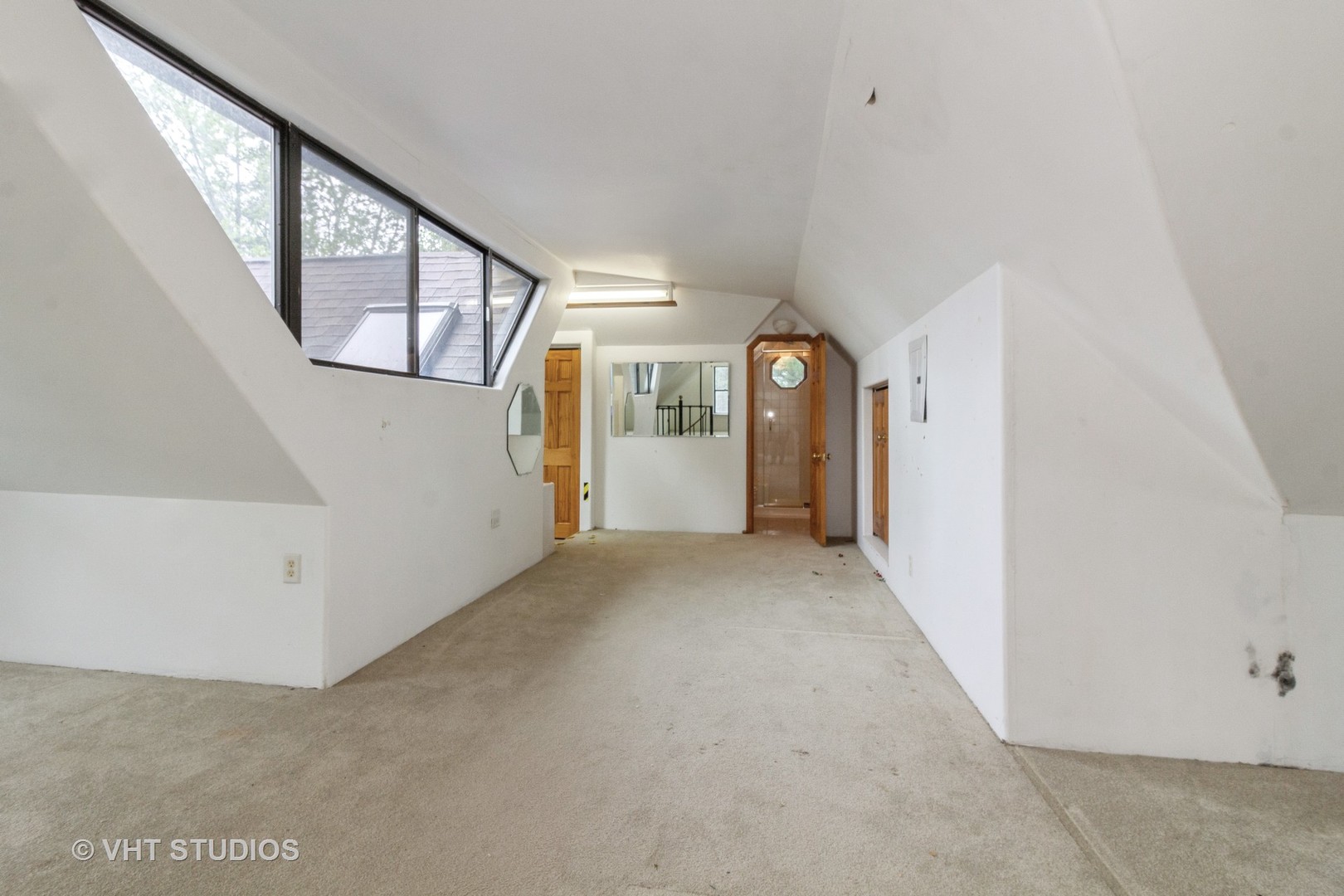 300 N River Road, Naperville, IL 60540