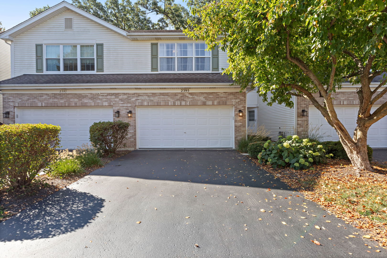2395 Stoughton Circle, Aurora, IL 60502